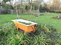 The Hare and Bumblebee Cottage