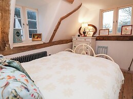 The Hare and Bumblebee Cottage