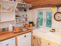 The Hare and Bumblebee Cottage
