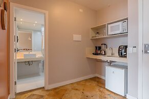 Beach Park Suites #333 Beachfront By Carpediem
