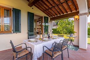 Country Home in Lucca Near Tuscan Wineries
