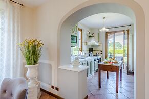 Country Home in Lucca Near Tuscan Wineries