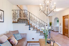 Country Home in Lucca Near Tuscan Wineries