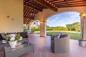 Country Home in Lucca Near Tuscan Wineries