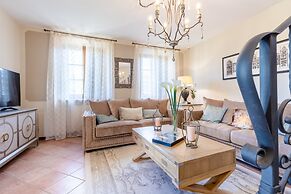 Country Home in Lucca Near Tuscan Wineries