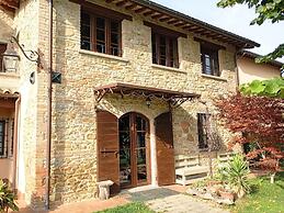 Beautiful Farmhouse With Swimming Pool