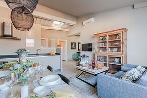 Apartment in Lucca Near Torre Delle Ore