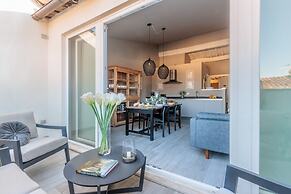 Apartment in Lucca Near Torre Delle Ore