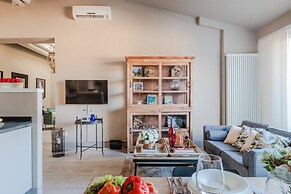Apartment in Lucca Near Torre Delle Ore
