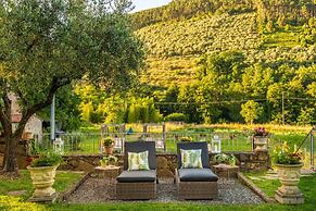 Farmhouse in Lucca With Private Pool