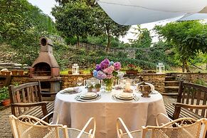 Farmhouse in Lucca With Private Pool