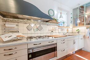 Farmhouse in Lucca With Private Pool
