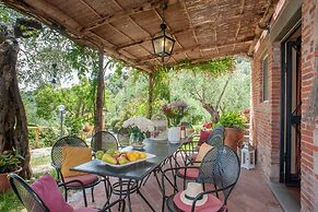 Villa in Lucca With Pool Near Tuscan Coast