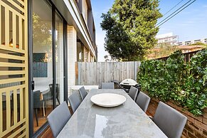 1-bed Unit With Alfresco Dining and BBQ