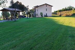 Beautiful Farmhouse With Swimming Pool