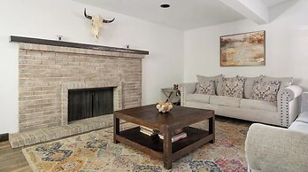 Spacious Mesa Oasis with Heated Pool