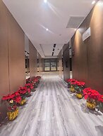 JinglaiHotel Weining Road Subway Station