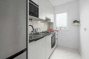 Lumina 3-room apartment with balcony