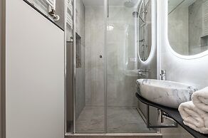 Lumina 3-room apartment with balcony