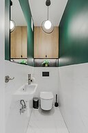 Lumina 3-room apartment with balcony