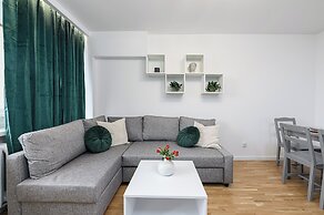 Lumina 3-room apartment with balcony