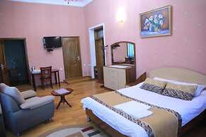 Almaz hotel