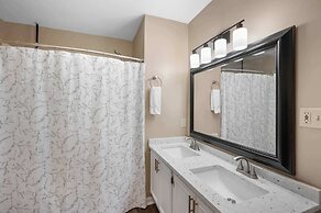 Tusculum Hilltop Haven  For 8