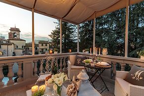 Apartment in Lucca With Terrace Views