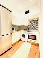 Cozy 2BR Apartment Close to Westbahnhof