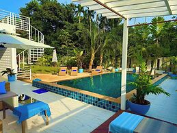 Beautiful Villa Between Jungle, sea and Mountain