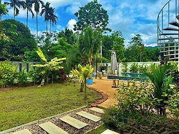 Beautiful Villa Between Jungle, sea and Mountain