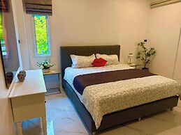 Beautiful Villa Between Jungle, sea and Mountain