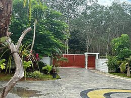 Beautiful Villa Between Jungle, sea and Mountain