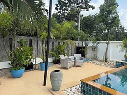 Beautiful Villa Between Jungle, sea and Mountain