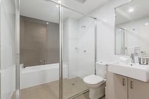 Central Redfern Home With Balcony Escape