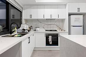 Premium Modern Homestay-Walk to Curtin University-Shared Kitchen
