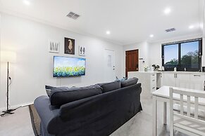 Premium Modern Homestay-Walk to Curtin University-Shared Kitchen