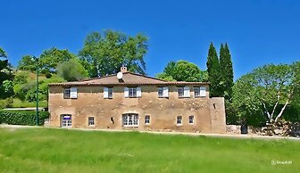 Beautiful Detached Villa With Pool
