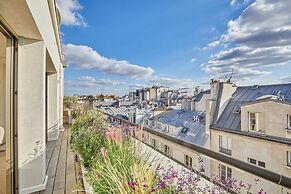 Penthouse With View of the Eiffel Tower-faubourg