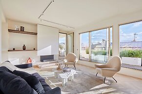 Penthouse With View of the Eiffel Tower-faubourg