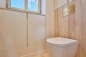 Penthouse With View of the Eiffel Tower-faubourg