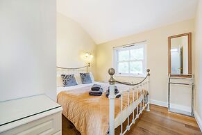 The Retreat with Free Parking