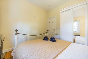 The Retreat with Free Parking
