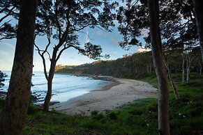 Daydream Cottage - Beachside Luxury in Lilli Pilli