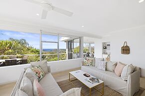 Spacious 5-bed Beach House With Ocean View