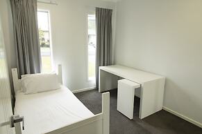 Spacious 4-bed House in Leafy Plainland