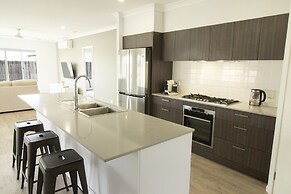 Spacious 4-bed House in Leafy Plainland