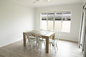 Spacious 4-bed House in Leafy Plainland