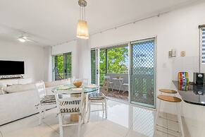 Spacious 2-bed With Private Rooftop & BBQ Access