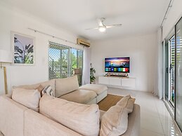 Spacious 2-bed With Private Rooftop & BBQ Access